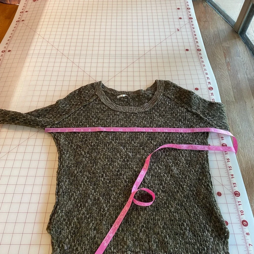 Free People size XS forest green boho knit wool mix sweater